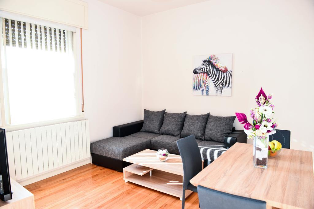 Sun Mijo Apartman Zára Szoba fotó